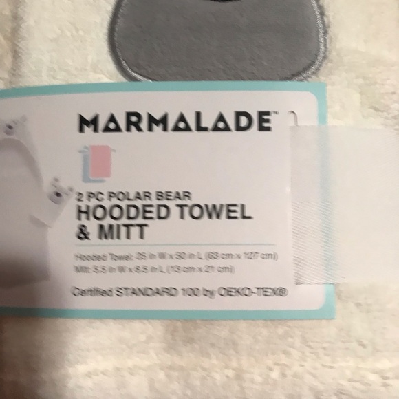 Kids hooded towel and mitt (no offer unless you bundle) please - Picture 6 of 7